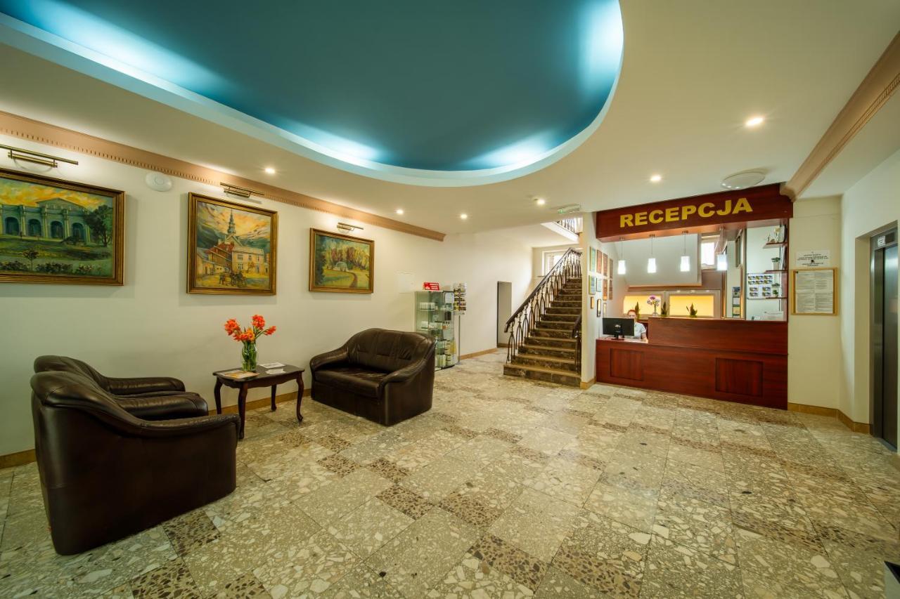 Hotel Gromada Medical Spa บุสโก-สดรูย ภายนอก รูปภาพ