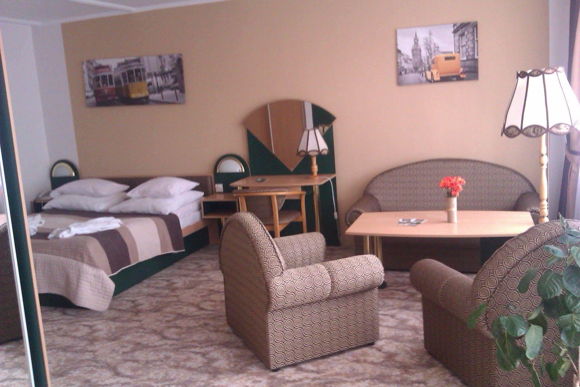 Hotel Gromada Medical Spa บุสโก-สดรูย ภายนอก รูปภาพ